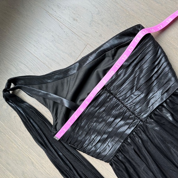 Retrofete Black Metallic Lame Jumpsuit One Shoulder Size Small - Picture 8 of 9